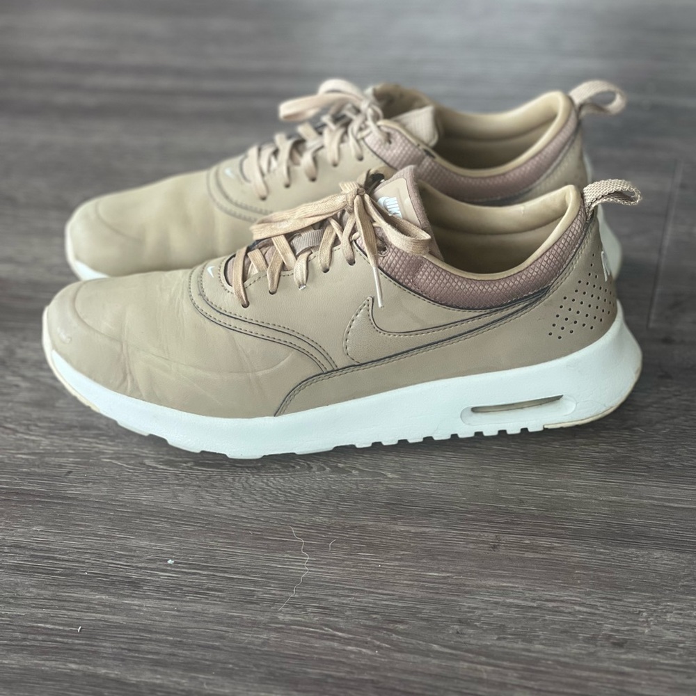 Air Max Thea Desert Camo Women’s Size 10